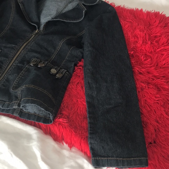 Gorgeous jean jacket by Bisou Bisou - Picture 8 of 9